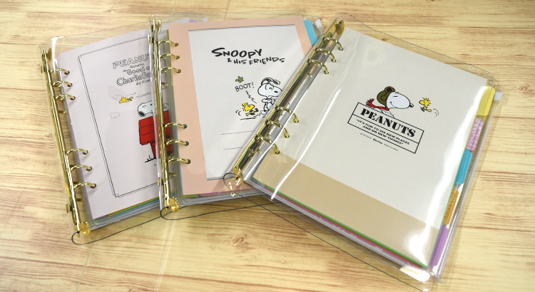 6穴ファイルブック A5サイズ 有限会社デルフィーノ News Snoopy Co Jp 日本のスヌーピー公式サイト