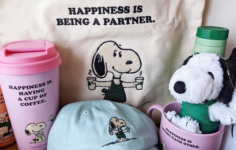 STARBUCKS × PEANUTS コラボポーチ - ポーチ